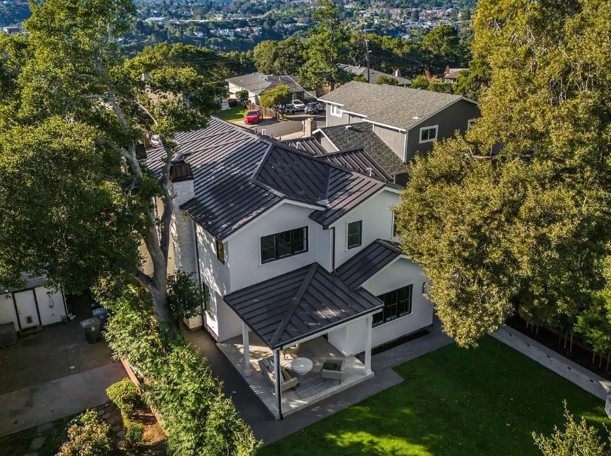 Modern home in Redwood City